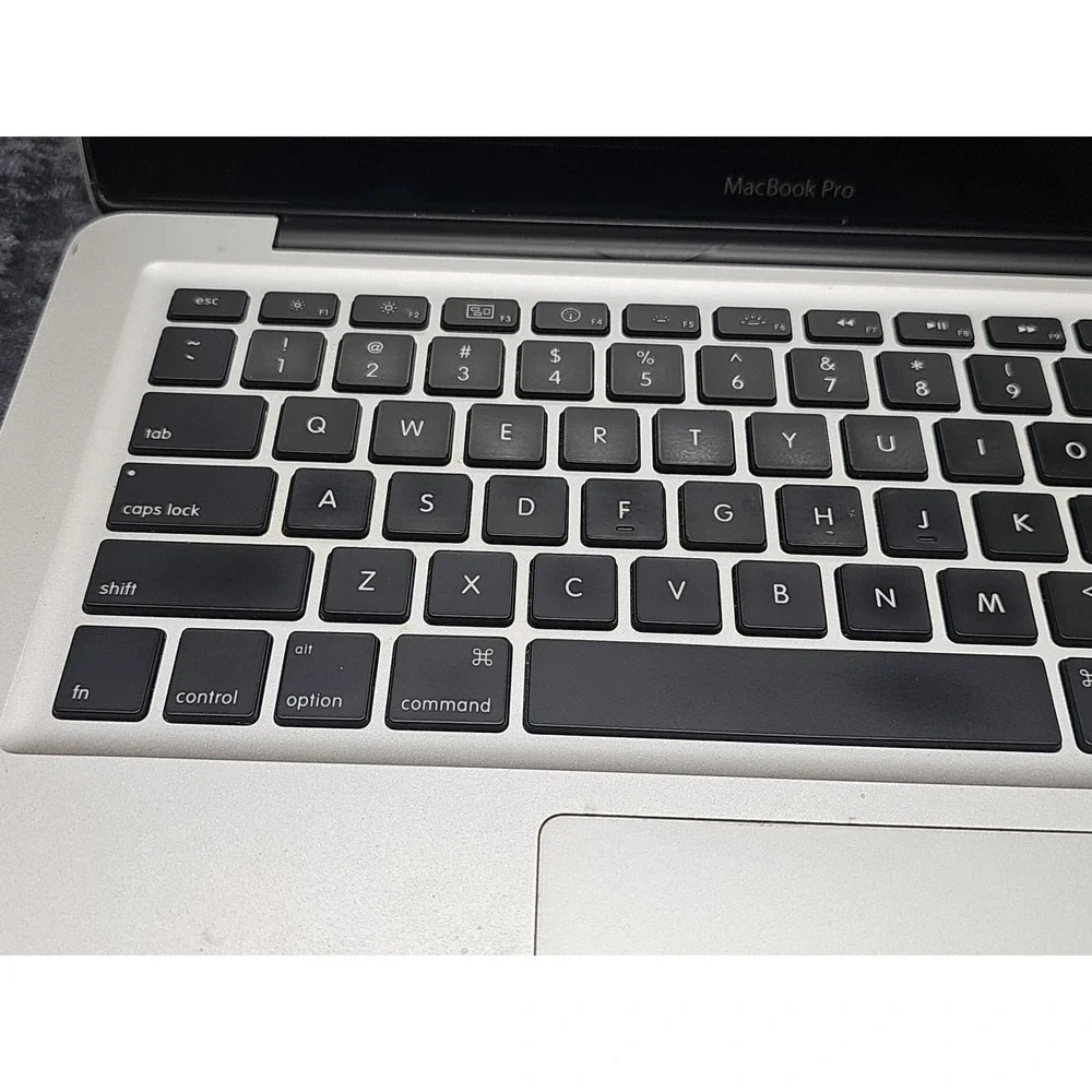 2009‎ Apple MacBook 13'' Core 2 Duo 2.53GHz 4GB RAM 250GB HD **parts